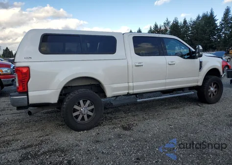 2018 Ford F250 Super Duty z USA, uszkodzony, nr VIN 1FT7W2B6XJEB66282